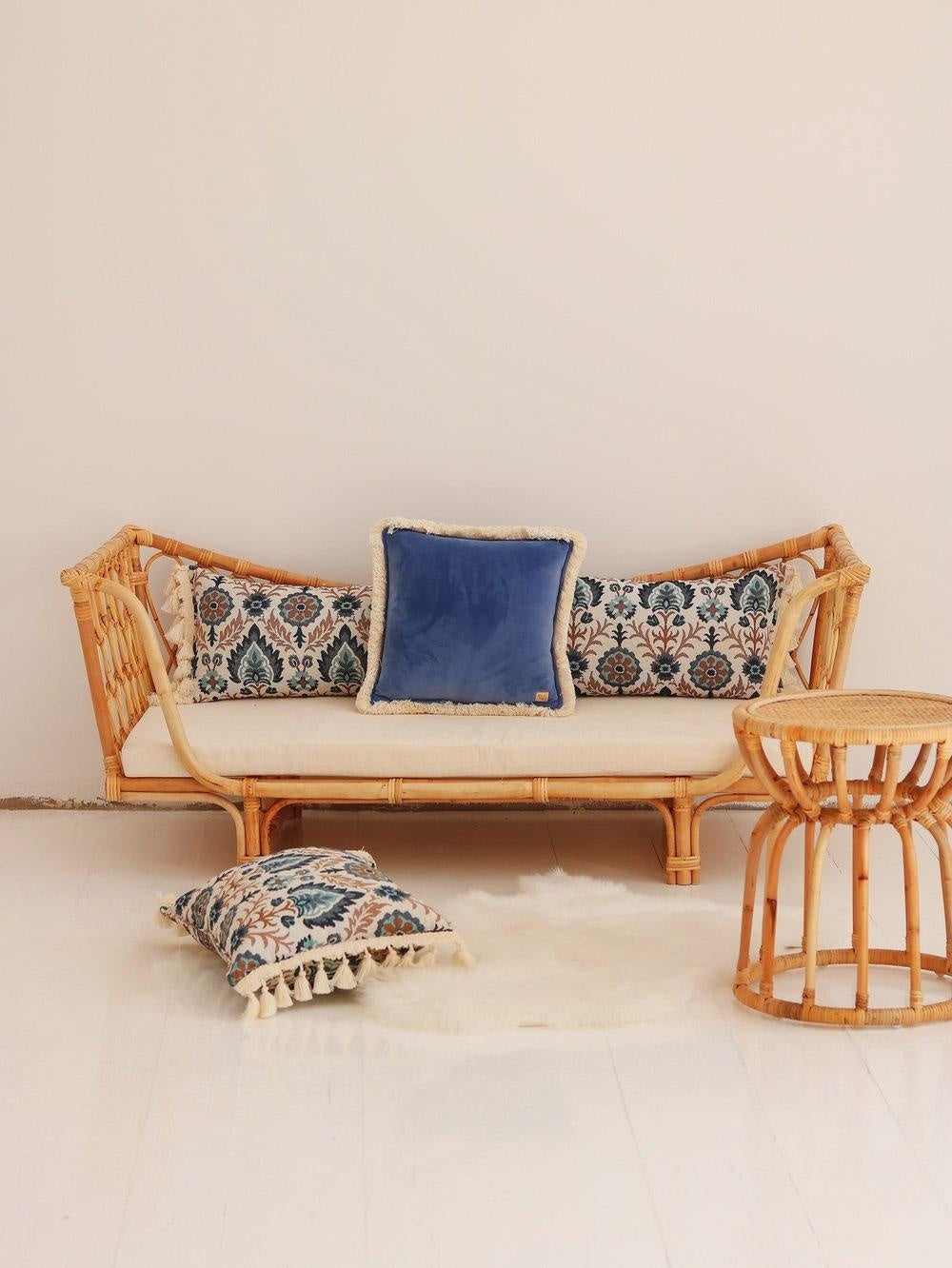 "Sapphire" soft velvet cushion with fringe - Moi Mili
