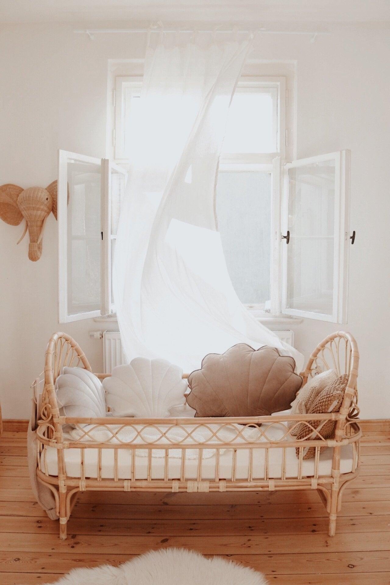 “White Pearl” Velvet Shell Pillow