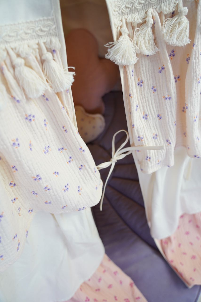 Teepee tent with frills for kids "Forget-me-not"