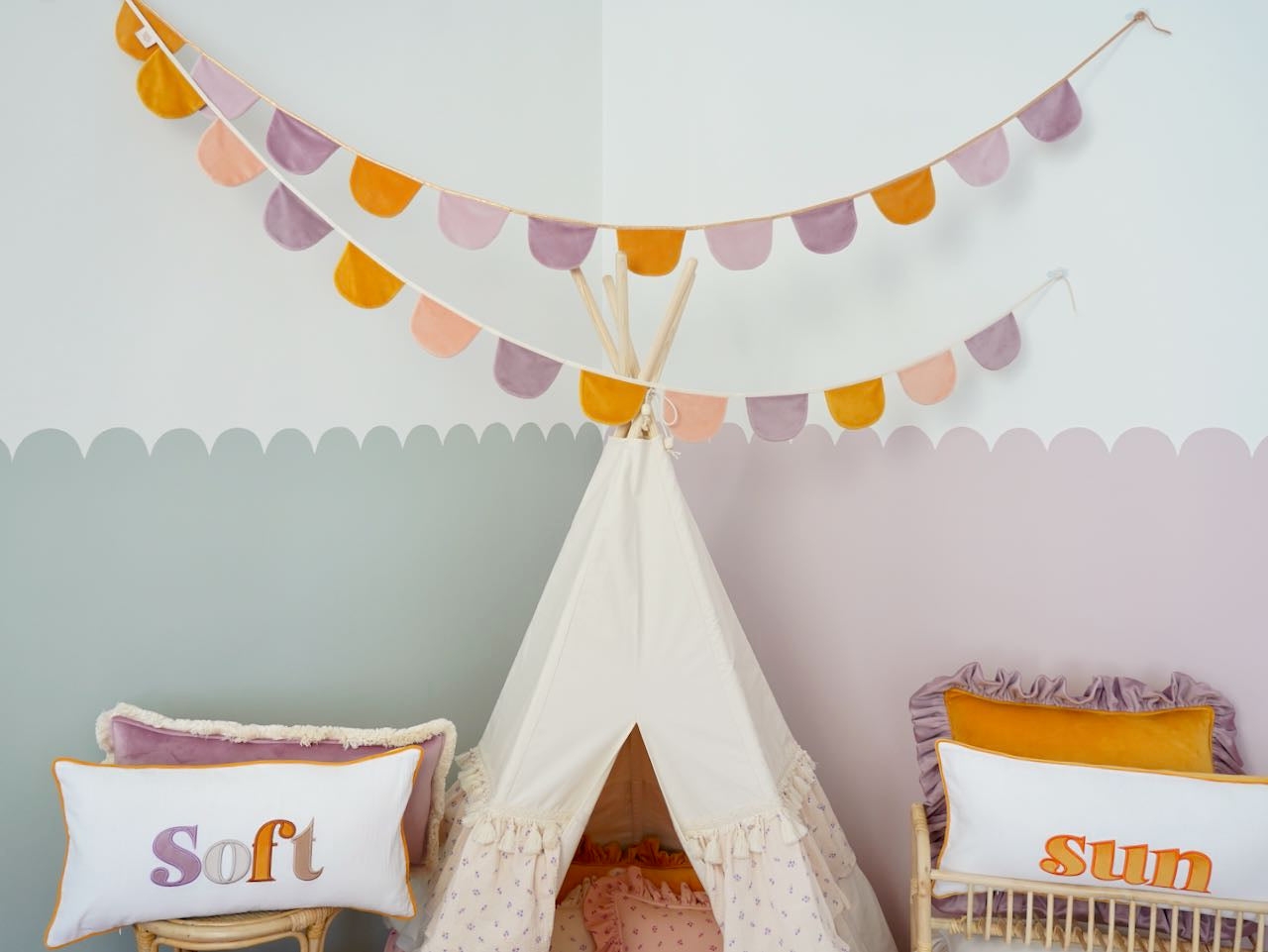 Teepee tent with frills for kids "Forget-me-not"