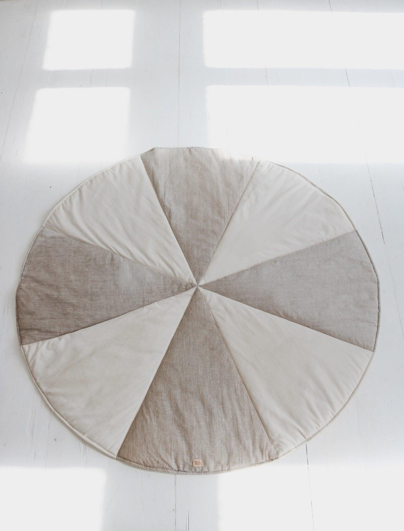 “Cream Candy” Round Patchwork Mat - Moi Mili