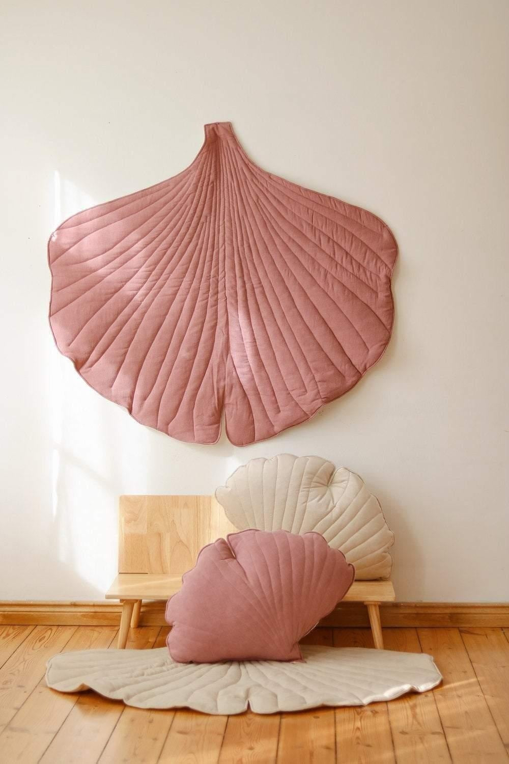 “Dirty pink” Linen Ginkgo Leaf Mat