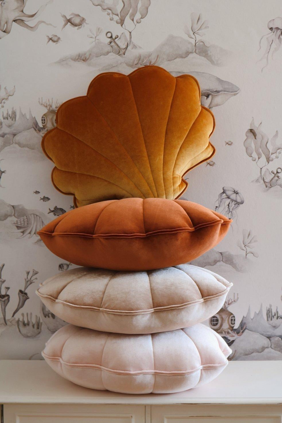 “Gold Pearl” Velvet Shell Pillow