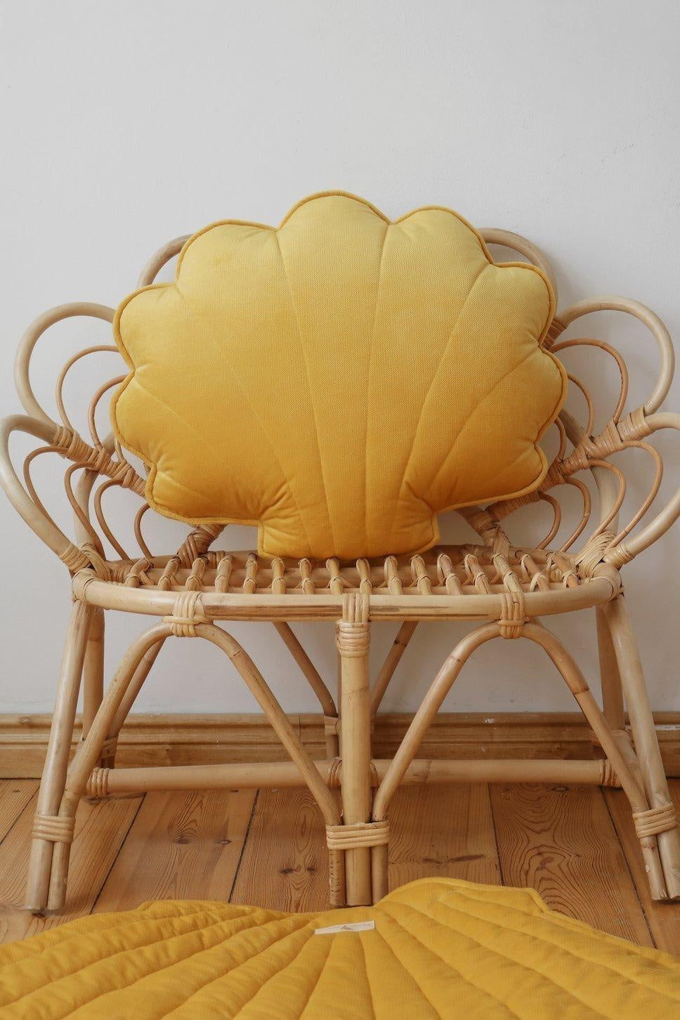 “Honey” Velvet Shell Pillow