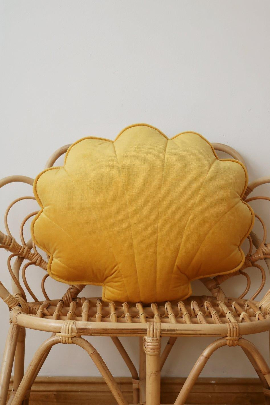 “Honey” Velvet Shell Pillow