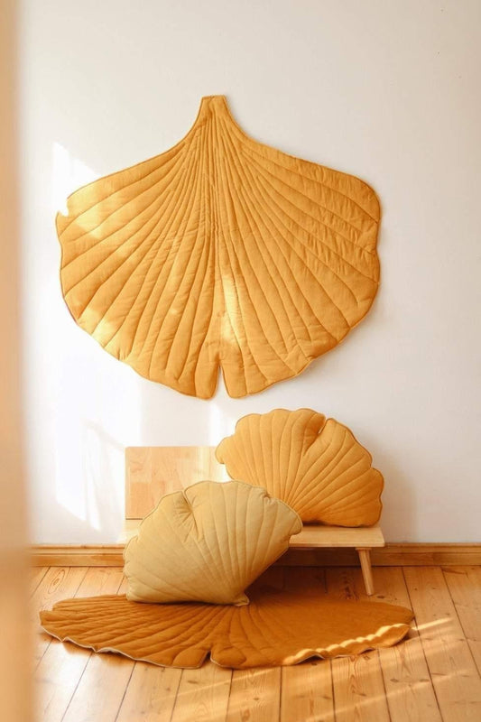 “Mango” Linen Ginkgo Leaf Mat