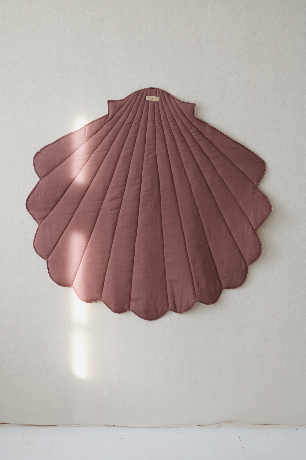 Linen “Marsala” Shell Mat