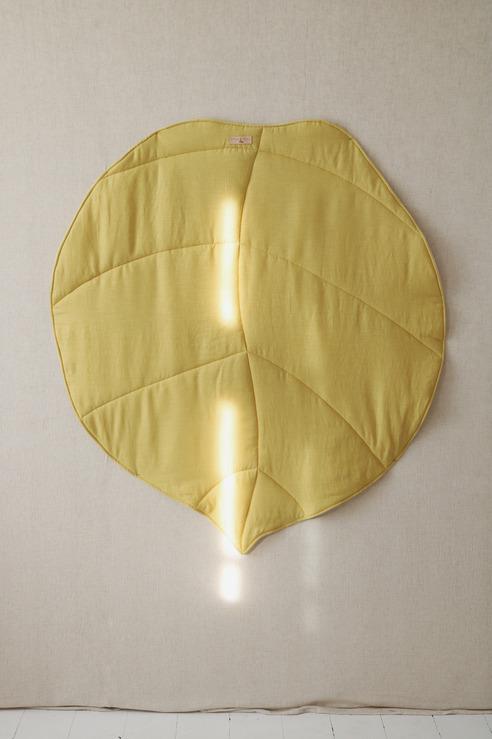 “Mustard” Linen Leaf Mat - Moi Mili