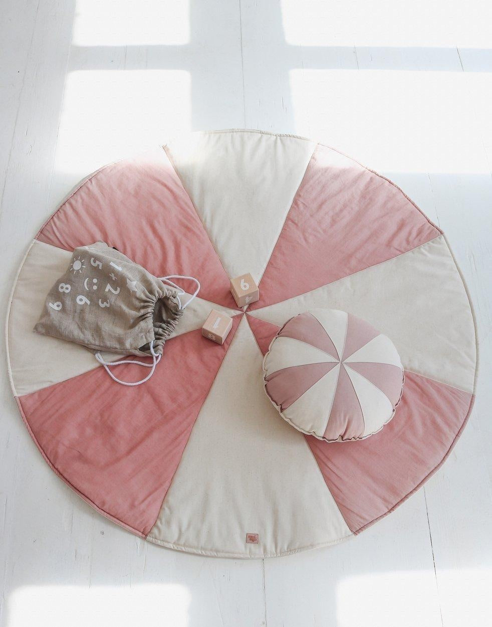 “Powder Candy” Round Patchwork Mat - Moi Mili