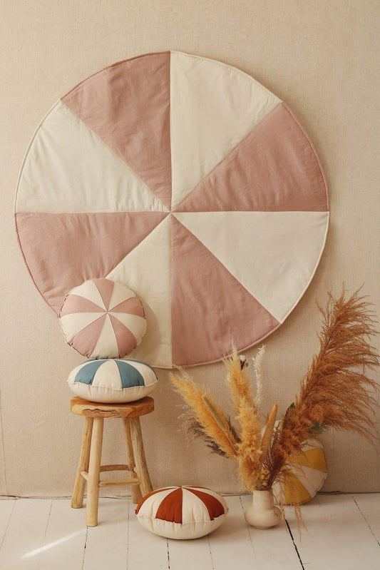 “Powder Candy” Round Patchwork Mat