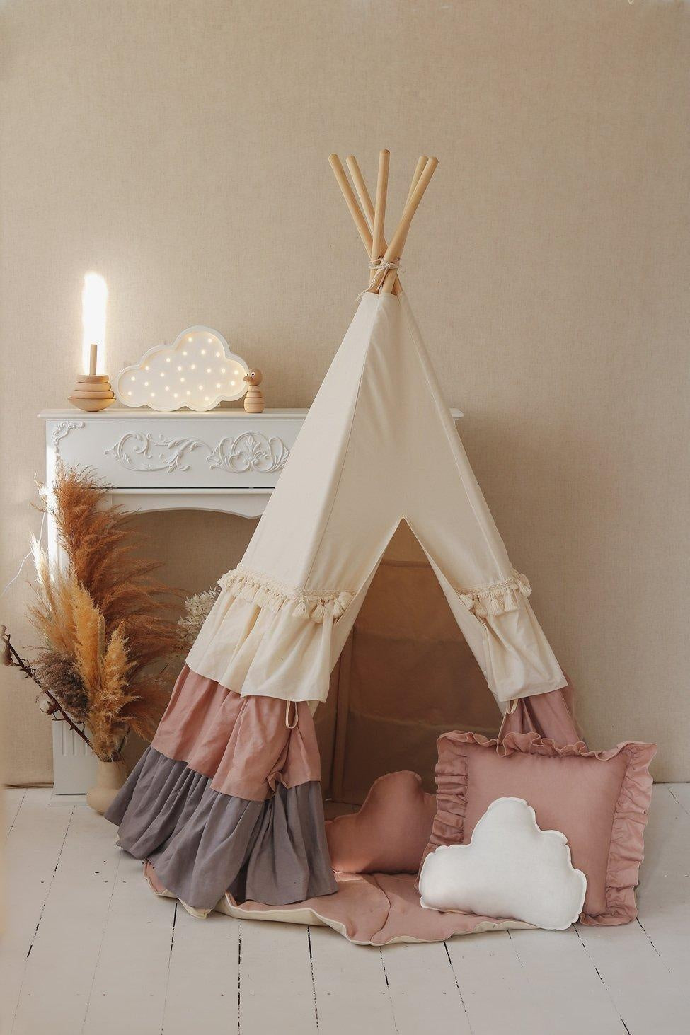 “Powder Frills” Teepee Tent with Frills