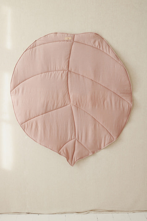 Linen “Powder Pink” Leaf Mat