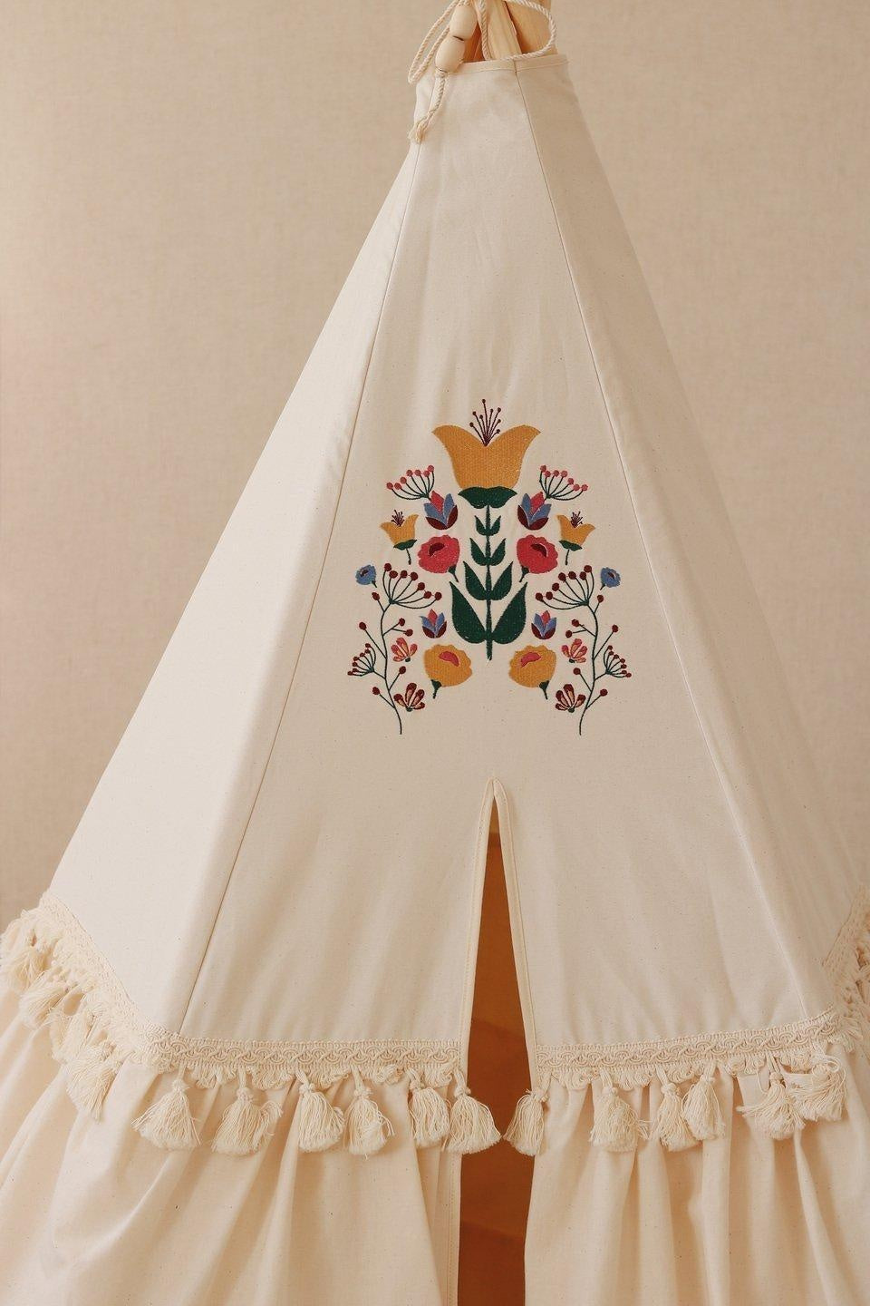 Teepee with frills "Folk"