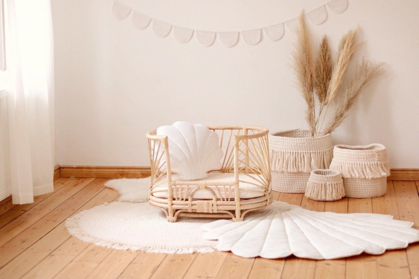 “White Pearl” Velvet Garland with Half Moons